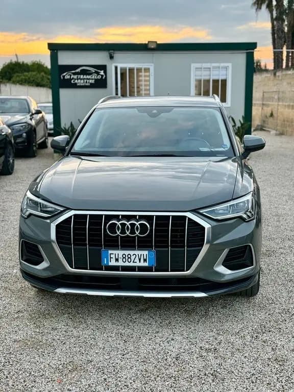 Main__Slider__Photo:Audi Q3 2.0 TDI 150 CV S tronic advanced 03/2019-0
