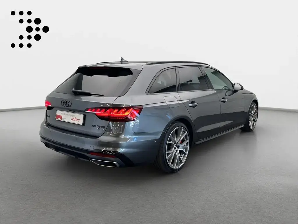 Main__Slider__Photo:Audi A4 Avant 45 TFSI qu S line edition one S tro*Mat 04/2020-1