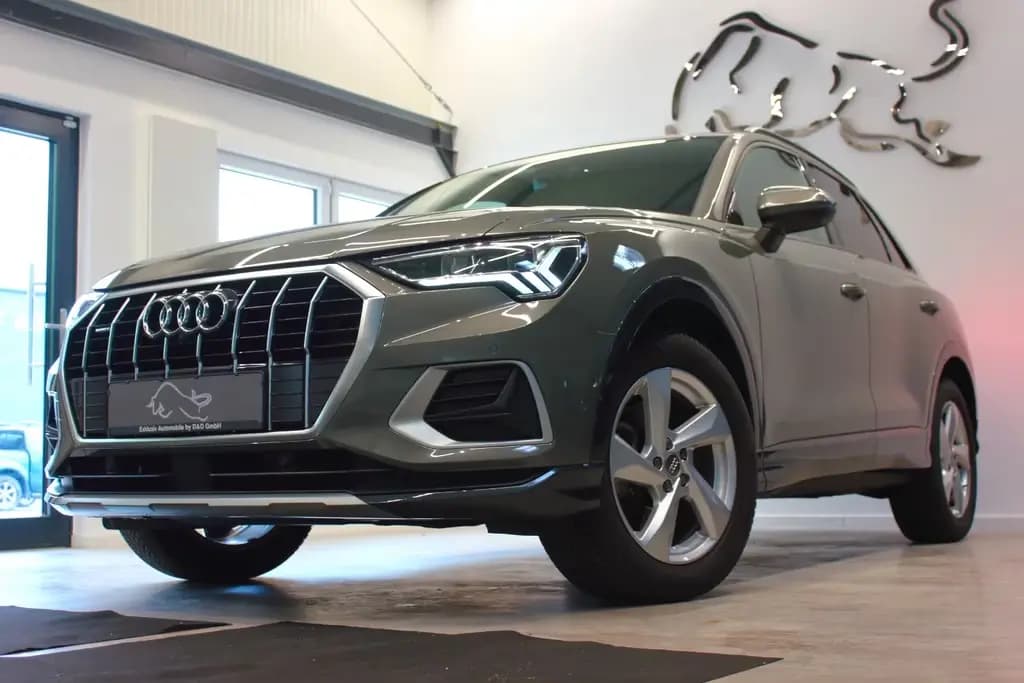 Main__Slider__Photo:Audi Q3 40 TFSI Qua. S-Tro.~2x S-LINE+UNFALLFREI+DEUT 06/2019-0