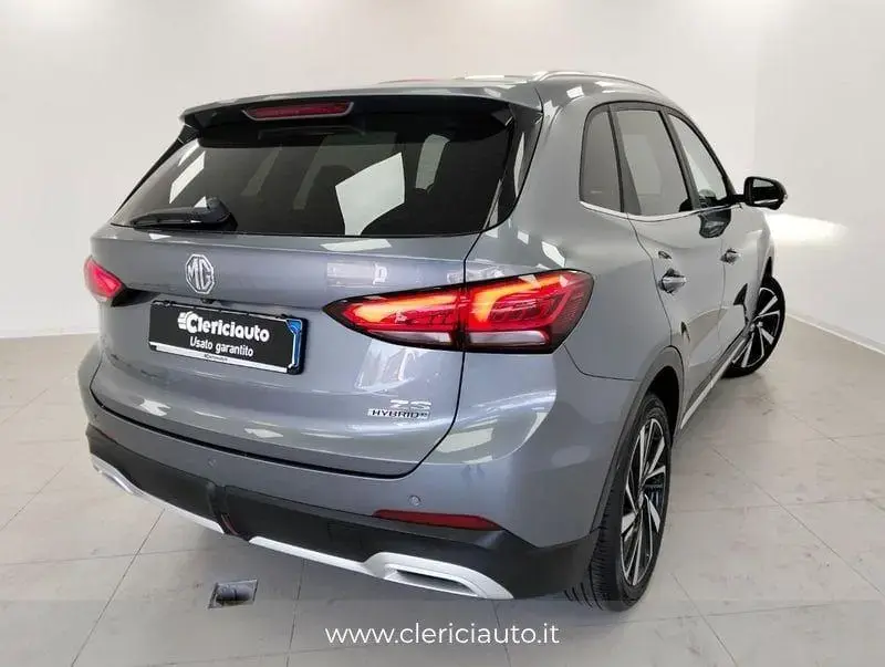 Main__Slider__Photo:MG ZS 1.5 Hybrid+ Luxury 01/2025-1