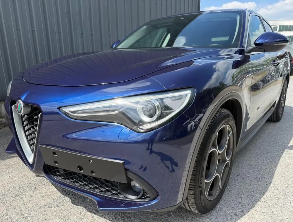 Main__Slider__Photo:Alfa Romeo Stelvio Super Aut,Leder,Xenon,Navi,Kam,Temp,Eur6 01/2018-0