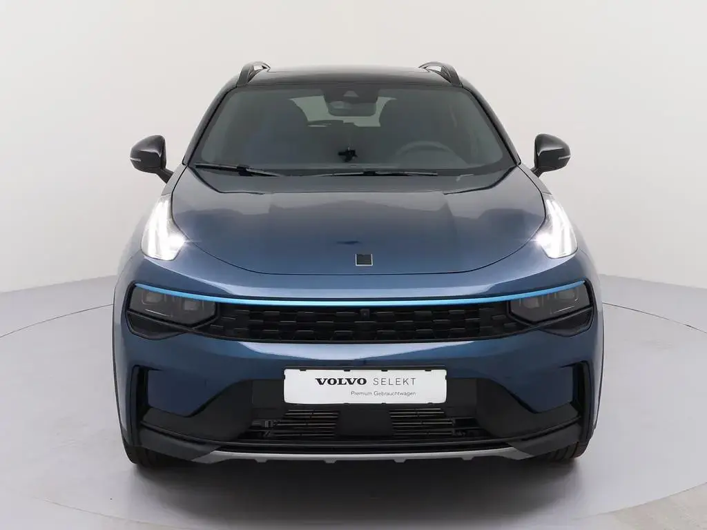 Main__Slider__Photo:Lynk&Co 01 1.5 TD PHEV MEMORY PDC SHZ NAVI ACC LED PANO 07/2025-1
