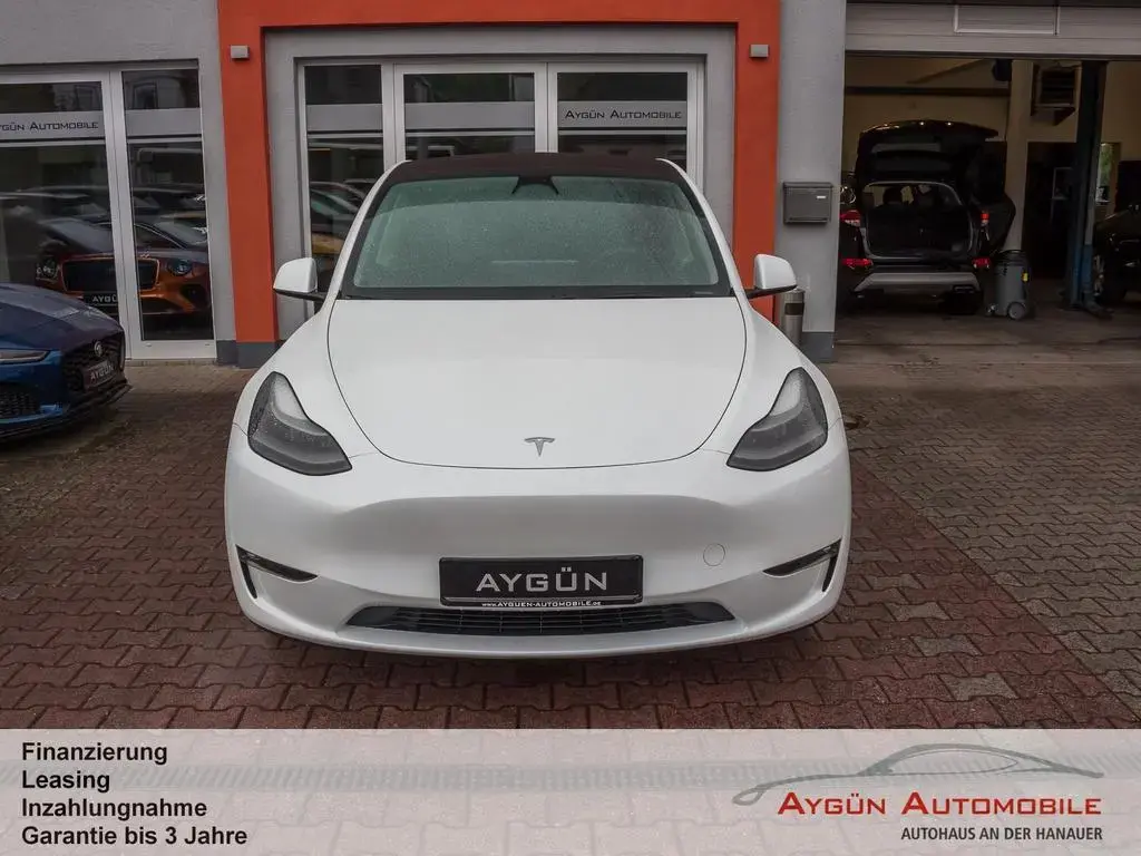 Main__Slider__Photo:Tesla Model Y Performance Dual AWD*Panorama* 03/2024-1