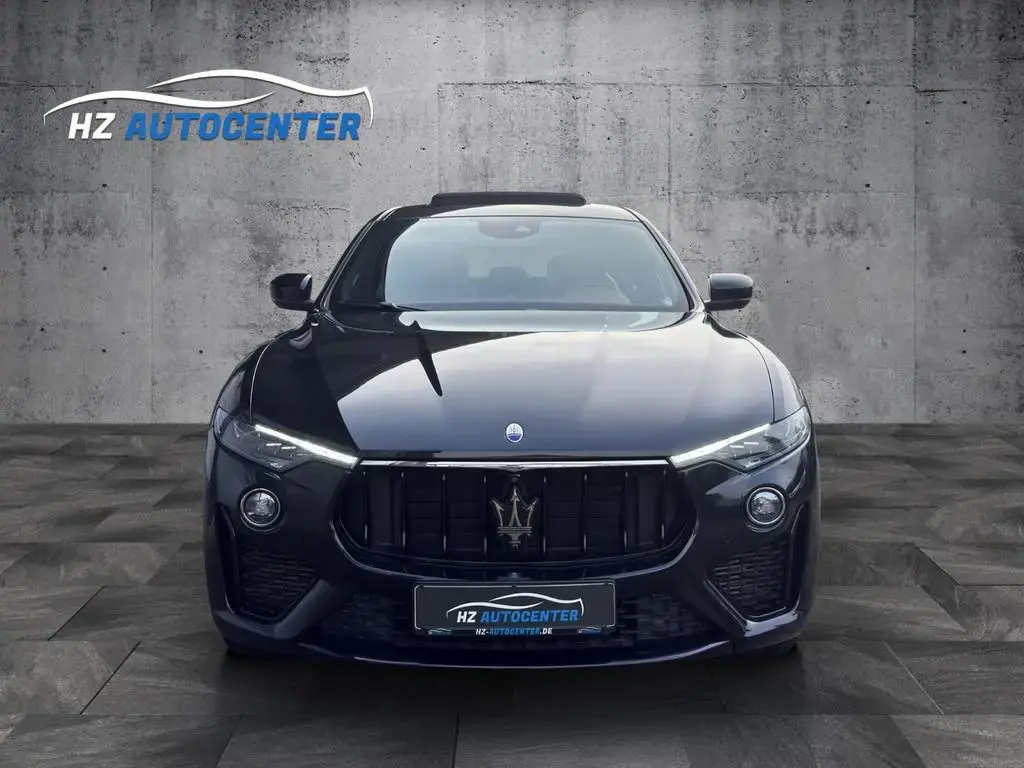 Main__Slider__Photo:Maserati Levante GranSport S Q4*PANO*LED*SOFT*B&W*360° 07/2020-1