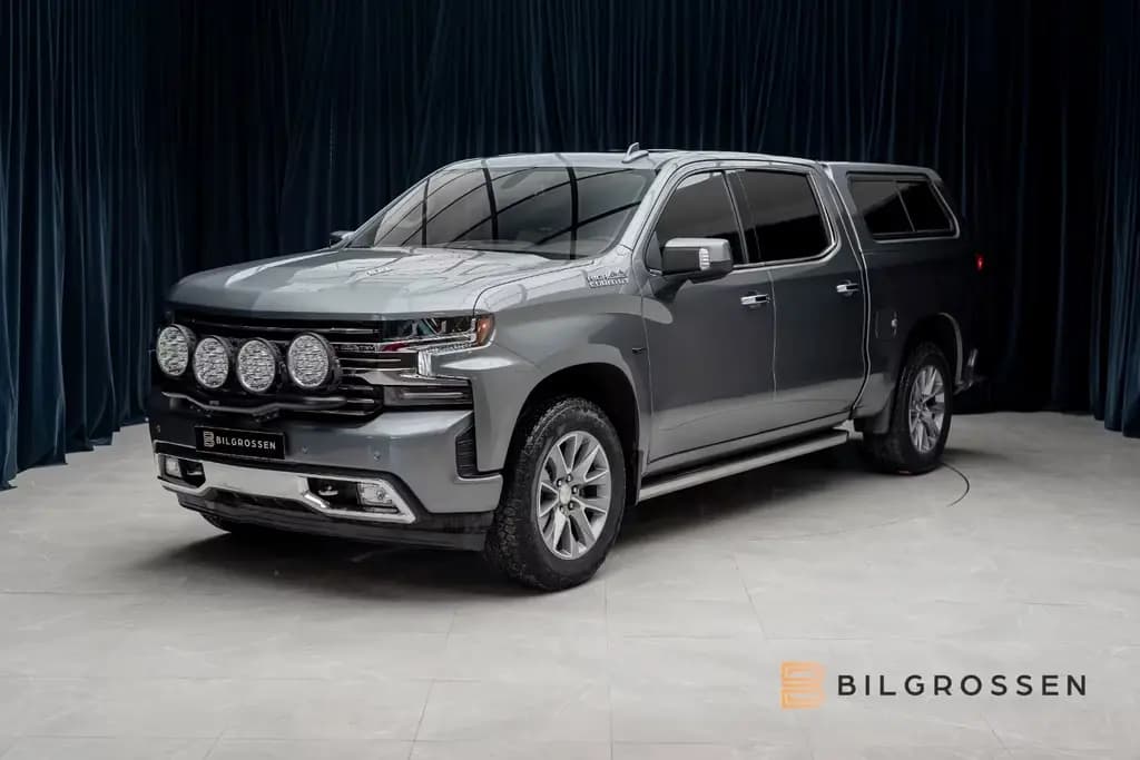 Main__Slider__Photo:Chevrolet Silverado High Country 6.2 V8 4WD Pano Bose Tow 02/2022-0