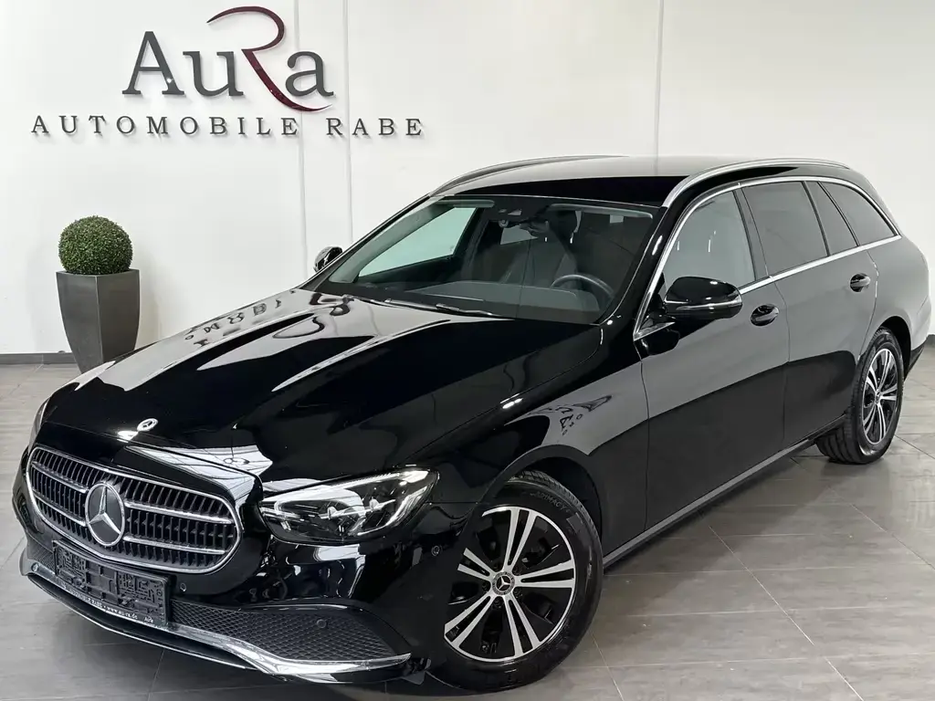 Main__Slider__Photo:Mercedes-Benz E-Class d T Avantgarde NAV+LED+KAM+SHZ+WIDESCREEN 01/2022-1