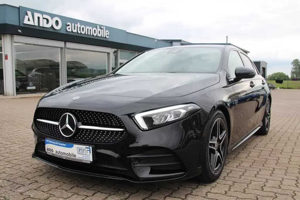 Main__Slider__Photo:Mercedes-Benz A 200 AMG-Line LED/Night-Paket/Spur./MBUX/Kamera 09/2019-0