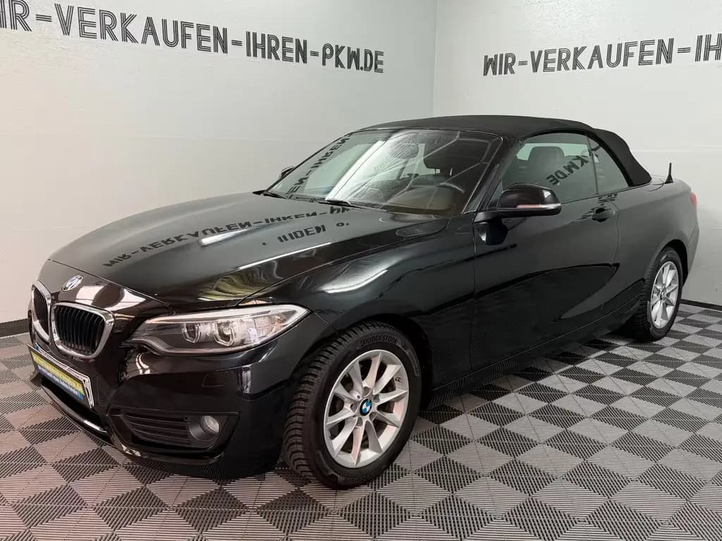 Main__Slider__Photo:BMW 2 Series i Cabrio Advantage 1.Hand BMW History 100% 08/2015-0