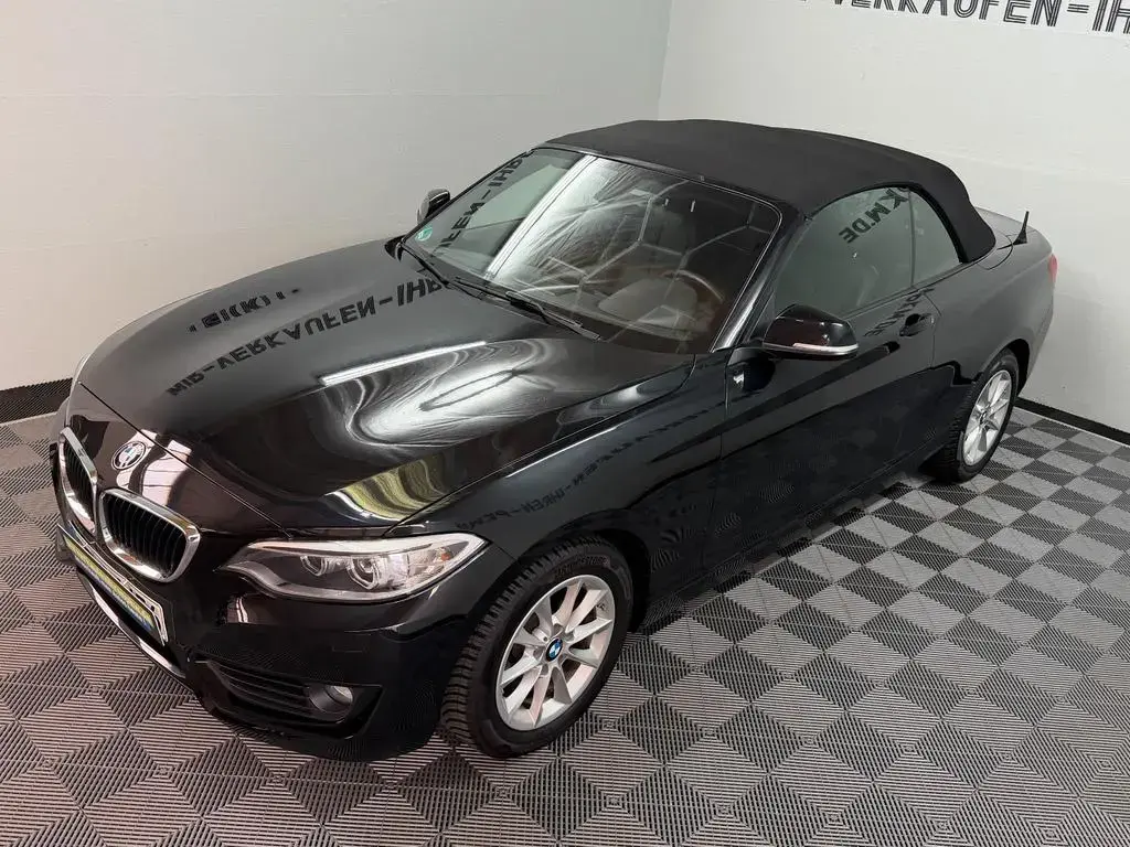 Main__Slider__Photo:BMW 2 Series i Cabrio Advantage 1.Hand BMW History 100% 08/2015-1