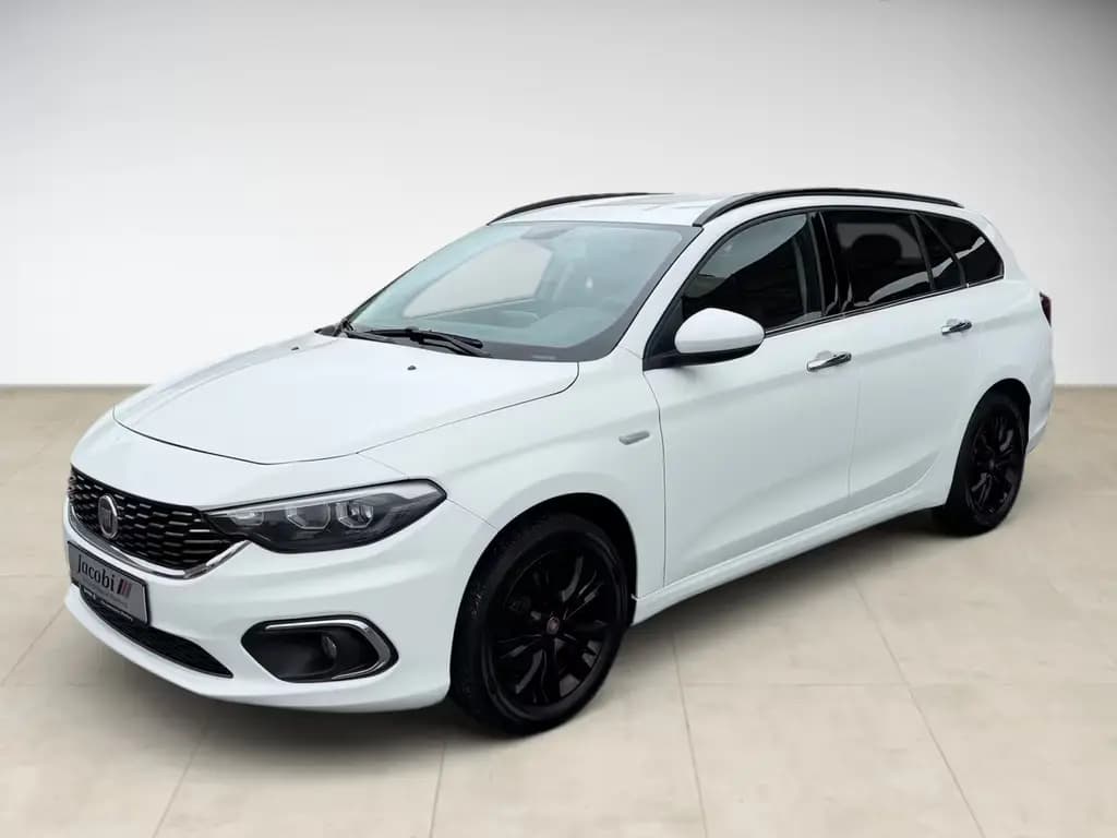 Main__Slider__Photo:Fiat Tipo 1.4 T-Jet Business Rückfahrkamera.PDC.Tempo 10/2019-0