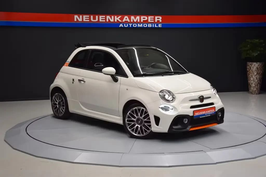 Main__Slider__Photo:Abarth 595C LED PDC CarPlay Android Auto PDC Faltdach 10/2020-0