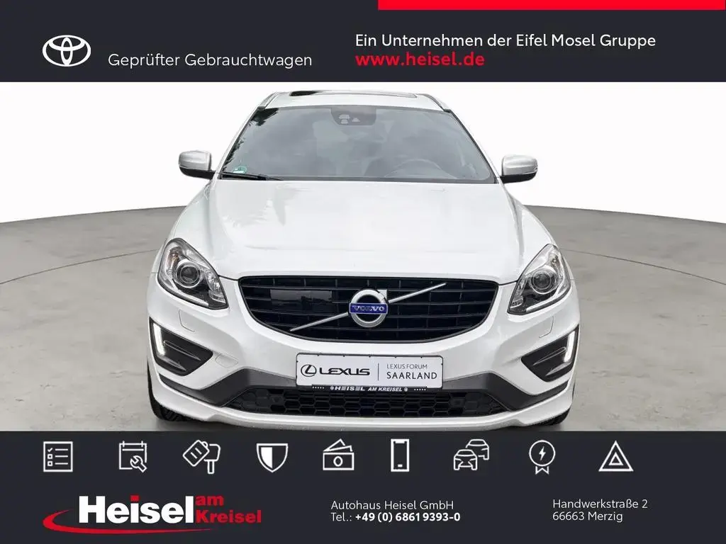 Main__Slider__Photo:Volvo XC60 2.4 Momentum AWD R-Design/Memory/Sensus Con 08/2017-1