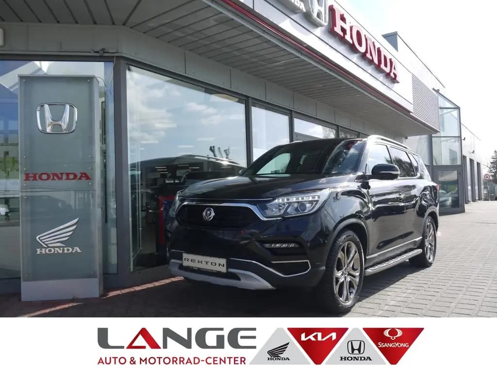 Main__Slider__Photo:Ssangyong Rexton Rexton 2.2 Saphirre 4x4 AZV Trittbretter 05/2019-0