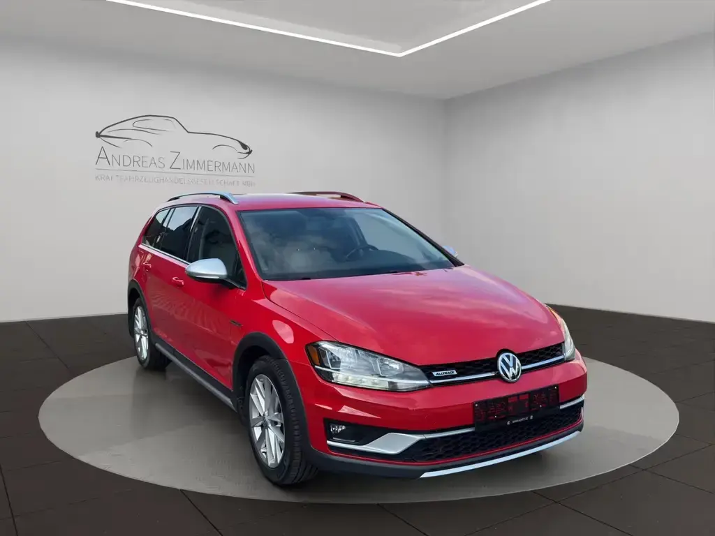 Main__Slider__Photo:Volkswagen Golf 1.8 TSI DSG 4MOTION Alltrack 07/2018-1