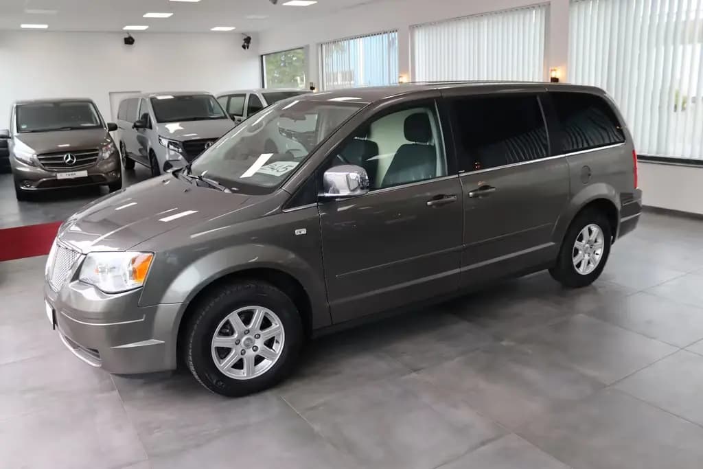 Main__Slider__Photo:Chrysler Grand Voyager Bestattungswagen / Leichenwagen 12/2011-0