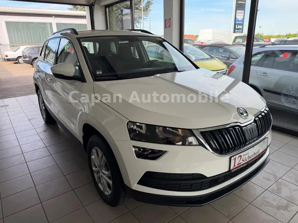 Main__Slider__Photo:Skoda Karoq Ambition Automatik/Scheckheft/EURO6 08/2019-0
