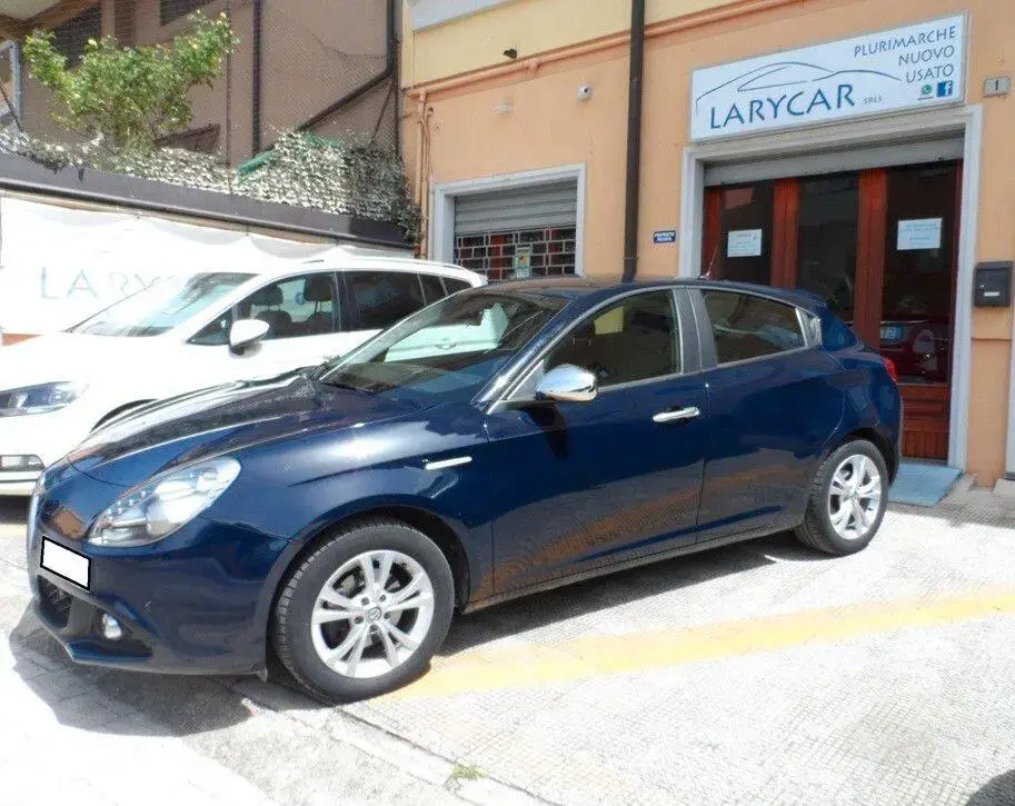 Main__Slider__Photo:Alfa Romeo Giulietta 1.6 JTDm 120 CV Business 08/2018-1