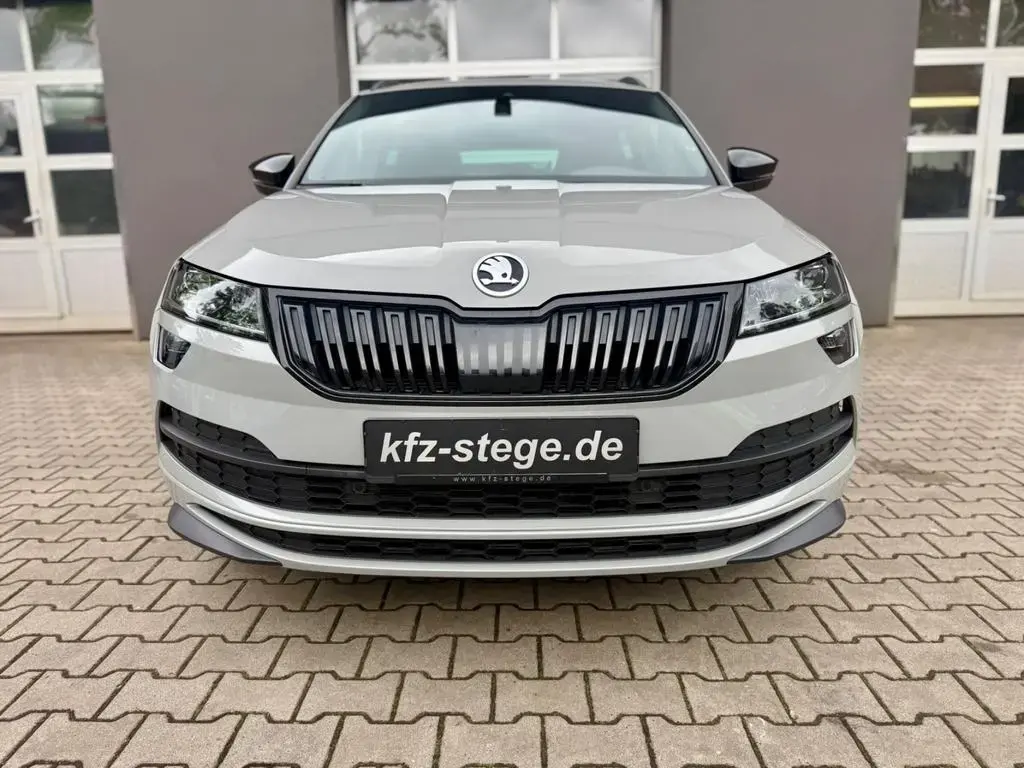 Main__Slider__Photo:Skoda Karoq Sportline/ Navi/ AHZV/ LED/ 19" 11/2019-1