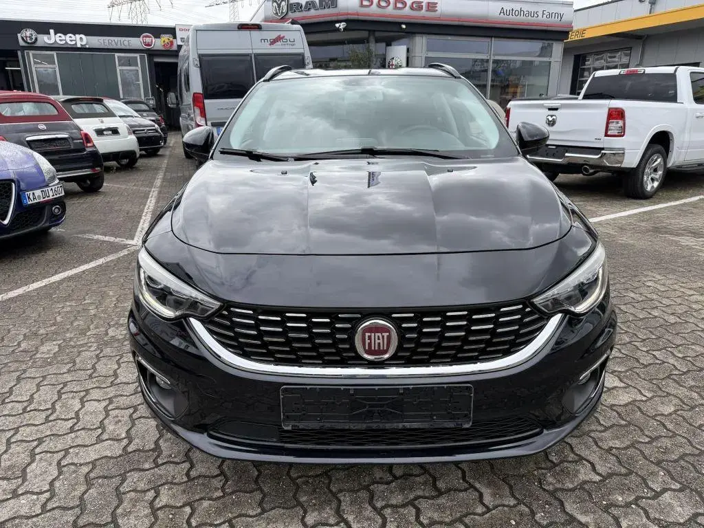 Main__Slider__Photo:Fiat Tipo Kombi 1.4 T-Jet Lounge NAV,KAMERA,ACC,SITZH 02/2017-1