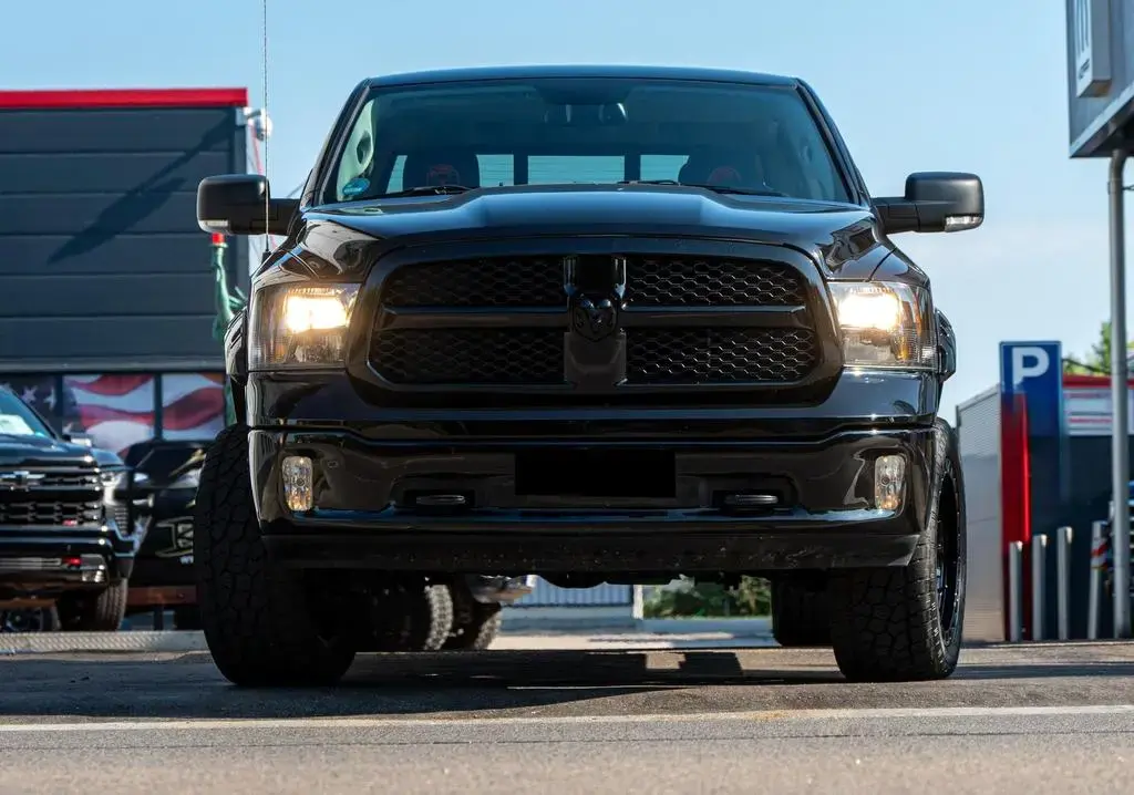 Main__Slider__Photo:Dodge RAM 1500 SLT 5,7l,Höher,Sportauspuff,LED,LA Chan 06/2024-1