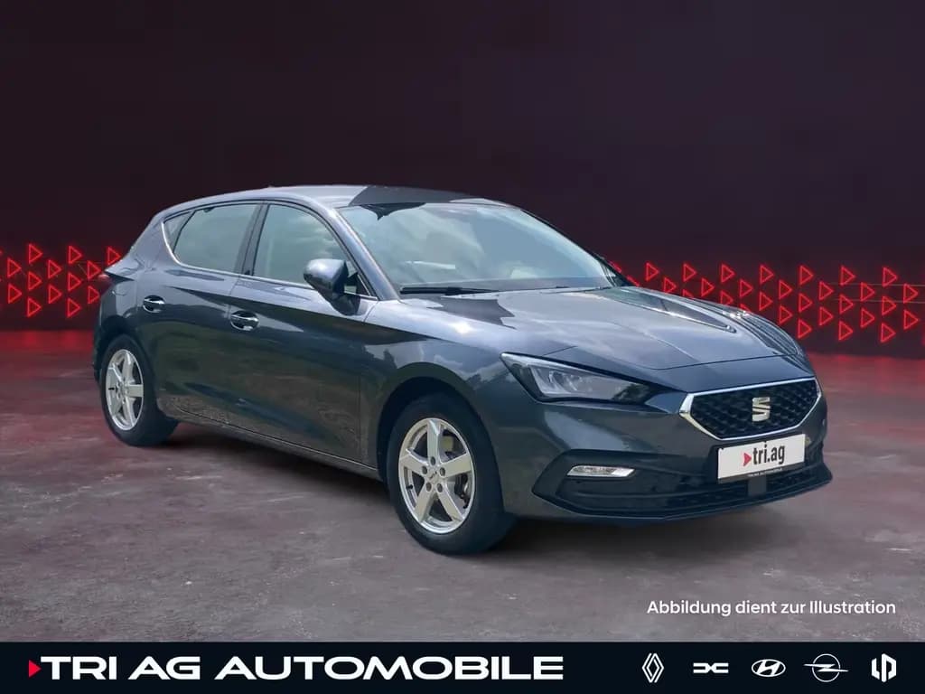 Main__Slider__Photo:Seat Leon Radio Navigation Einparkhilfe 06/2021-0