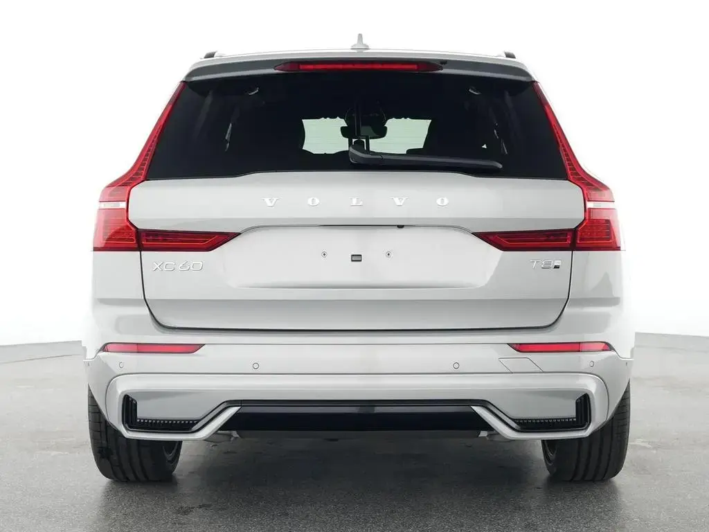 Main__Slider__Photo:Volvo XC60 06/2025-1