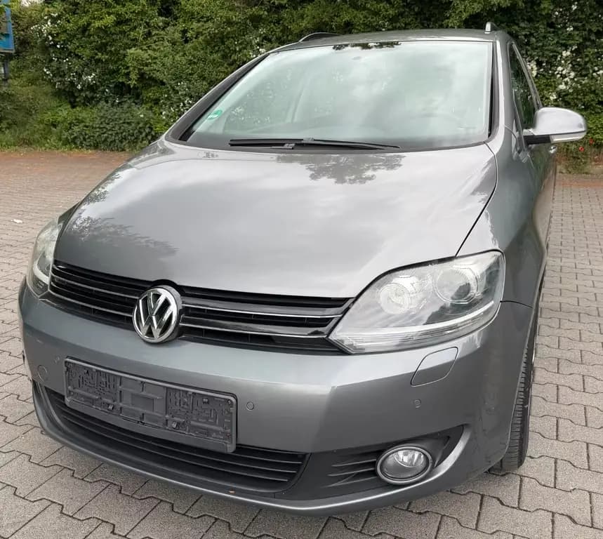 Main__Slider__Photo:Volkswagen Golf Plus VI Comfortline /DSG 02/2010-0