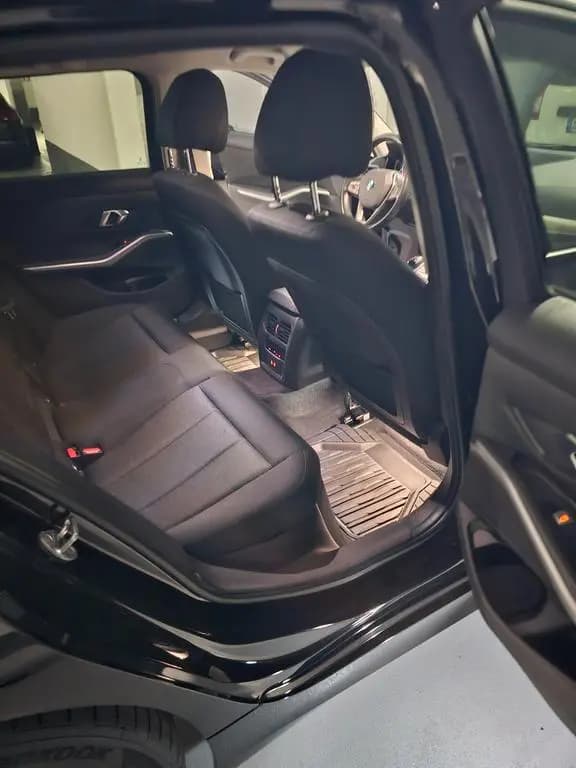 Main__Slider__Photo:BMW 320 d Touring Advantage Automatik Advantage 06/2022-0