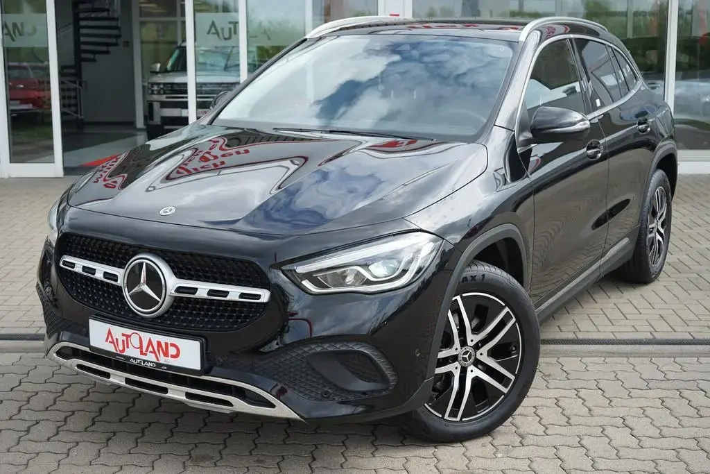 Main__Slider__Photo:Mercedes-Benz GLA 200 Style DAB AHK el. Heckklappe Kamera Navi 11/2020-1