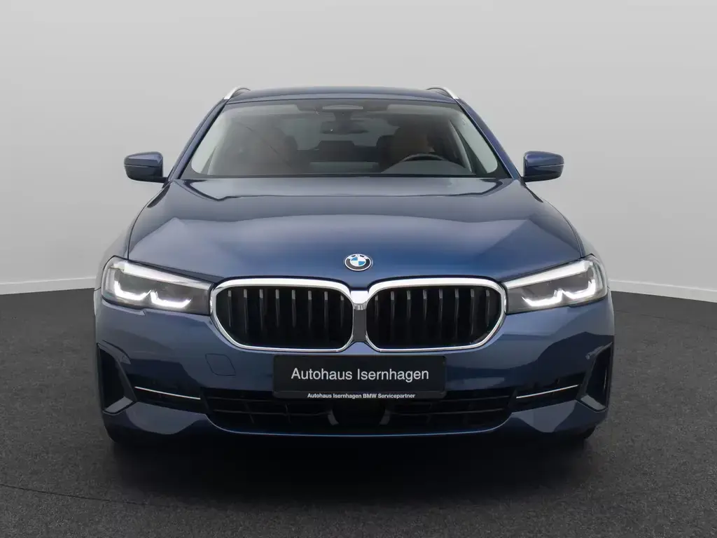 Main__Slider__Photo:BMW 5 Series d Sport Komfort DAB Kamera 4xKlima Alarm 11/2022-1