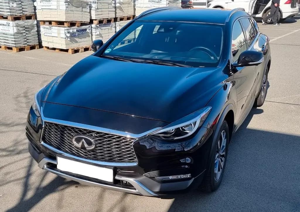 Main__Slider__Photo:Infiniti QX30 2.2d Premium Tech | 1. Hand | TOP ZUSTAND 06/2017-0