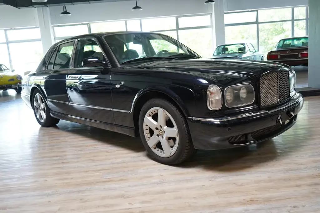 Main__Slider__Photo:Bentley Arnage Red Label 6.75 V8 Twin Turbo 07/2001-0