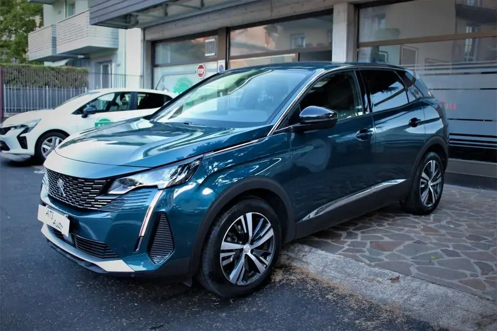 Main__Slider__Photo:Peugeot 3008 BlueHDi 130 S&S EAT8 Allure Pack 71 03/2023-1