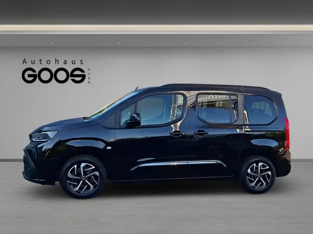 Main__Slider__Photo:Toyota Proace City Verso L1 Team Deutschland Navi LED A 12/2024-1