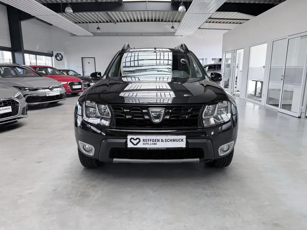 Main__Slider__Photo:Dacia Duster BLACK SHADOW 4X4 KLIMA+NAV+KAMERA+AHK+TÜV 08/2017-1