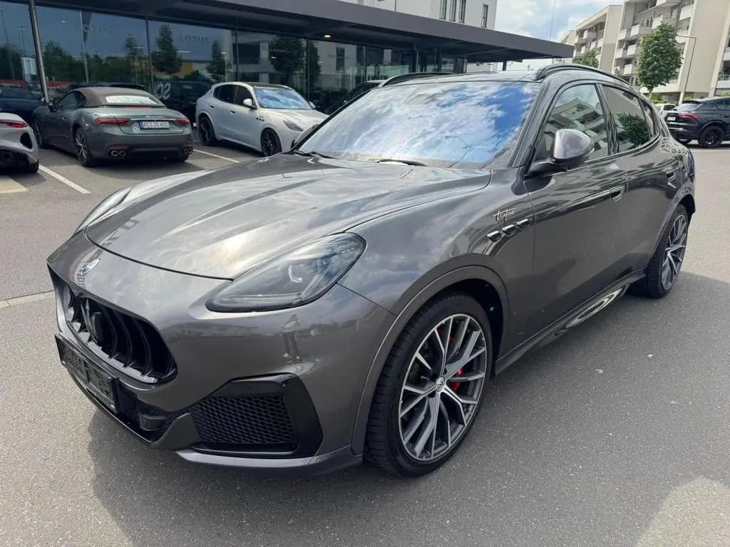 Main__Slider__Photo:Maserati Grecale Trofeo Pano+360°+Head Up+Voll 07/2023-0