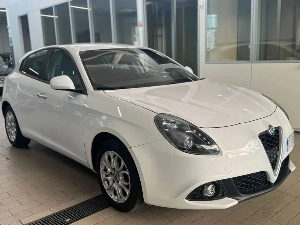 Main__Slider__Photo:Alfa Romeo Giulietta 1.6 JTDm 120 CV Super PREZZ 06/2017-0
