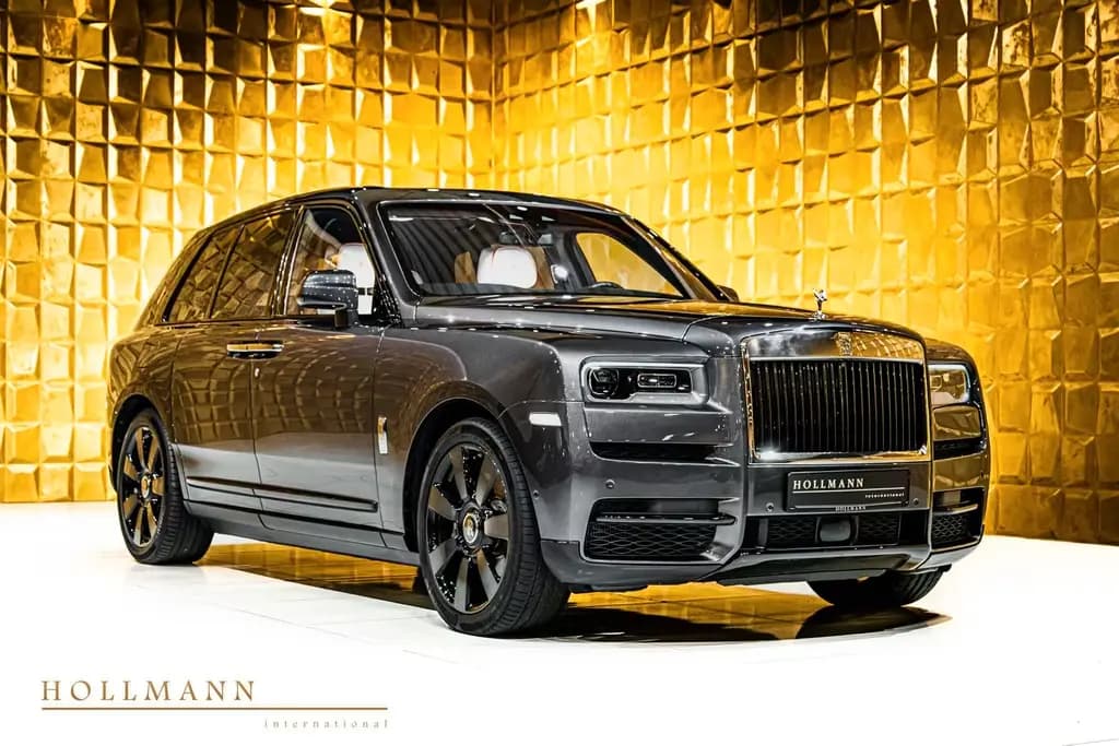 Main__Slider__Photo:Rolls-Royce Cullinan + STARSKY  + VENTILATED SEATS + HEADUP 07/2021-0