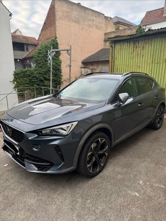 Main__Slider__Photo:Cupra Formentor 1.5 TSI 110kW DSG - 09/2023-0