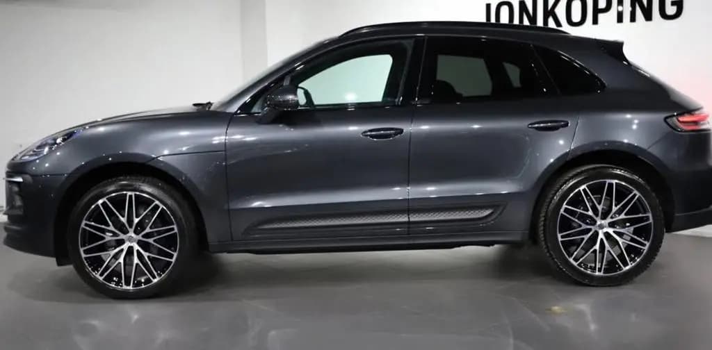 Main__Slider__Photo:Porsche Macan PDLS*AHK*PANO*BOSE 06/2022-0
