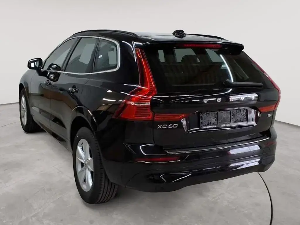 Main__Slider__Photo:Volvo XC60 B4 D Geartronic Momentum Pro Aut. 03/2022-1