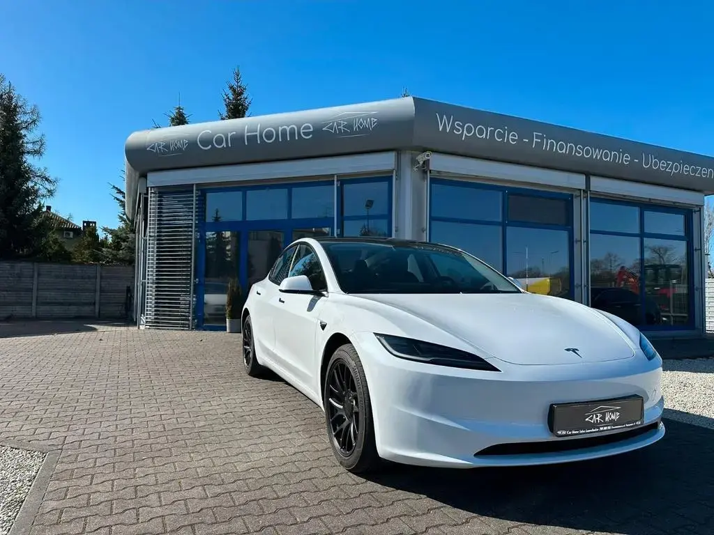 Main__Slider__Photo:Tesla Model 3 Basis RWD 03/2024-1