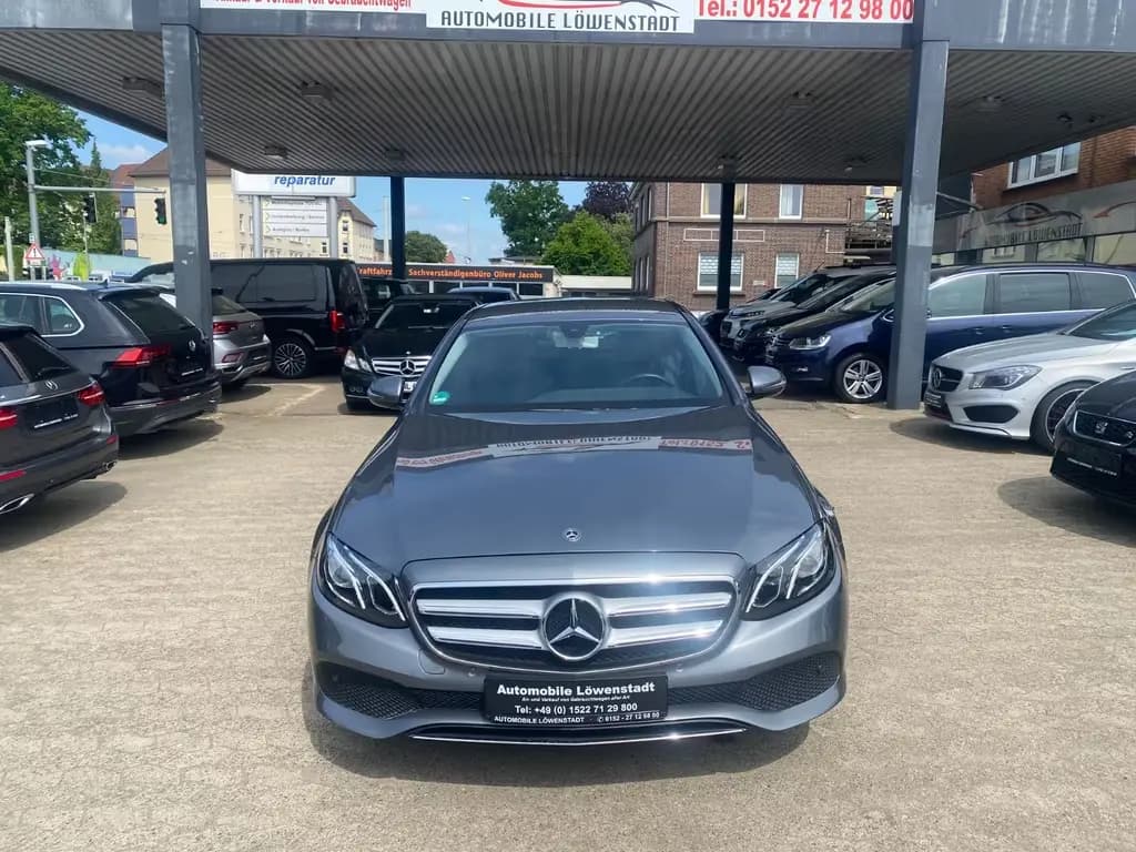 Main__Slider__Photo:Mercedes-Benz E 200 E Limousine E 200 08/2018-0