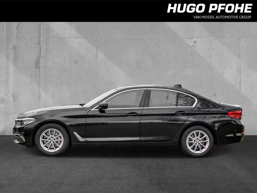 Main__Slider__Photo:BMW 5 Series 530 i xDrive Luxury Line 03/2020-1