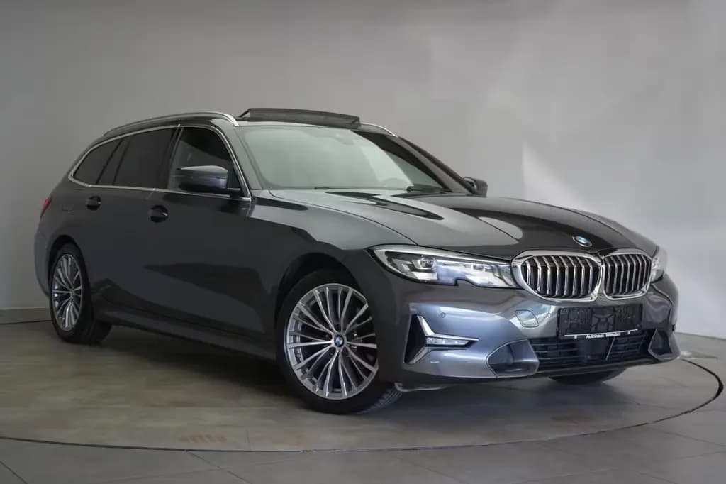 Main__Slider__Photo:BMW 320 d Touring Luxury Line Leder/ACC/Pano/Virtual 10/2020-0