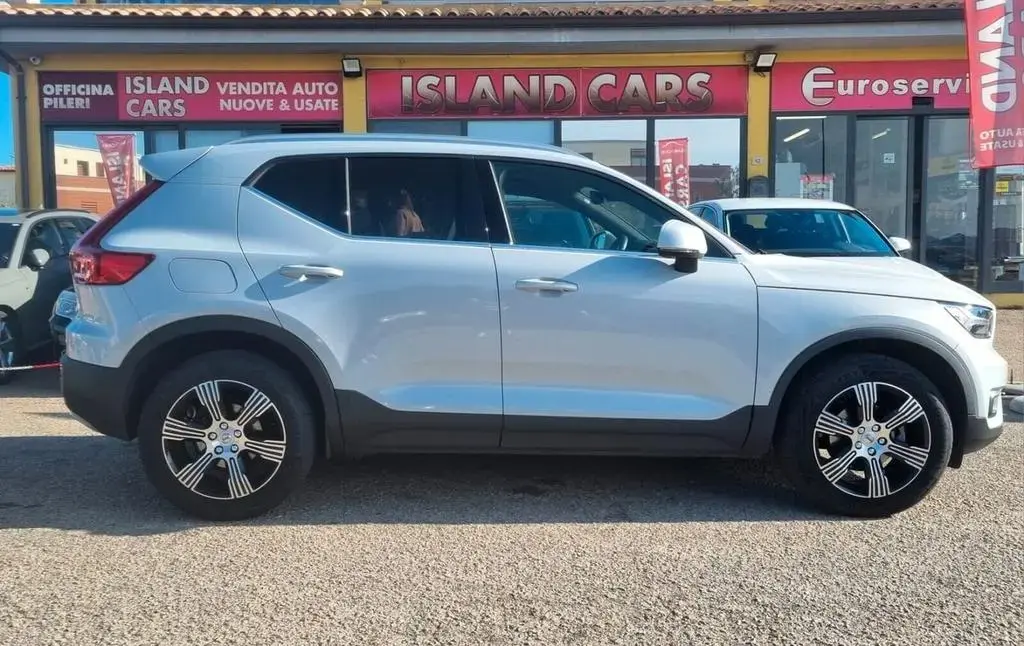 Main__Slider__Photo:Volvo XC40 Momentum 163cv 05/2021-1
