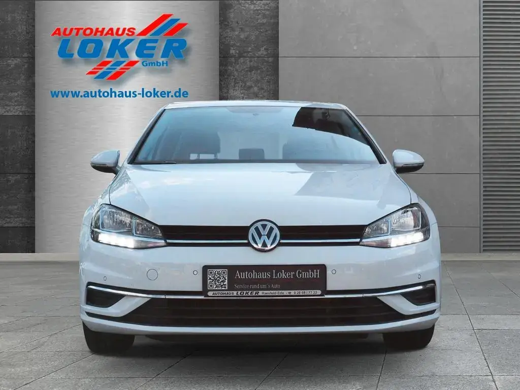 Main__Slider__Photo:Volkswagen Golf VII Lim. Comfortline NAVI 09/2019-1