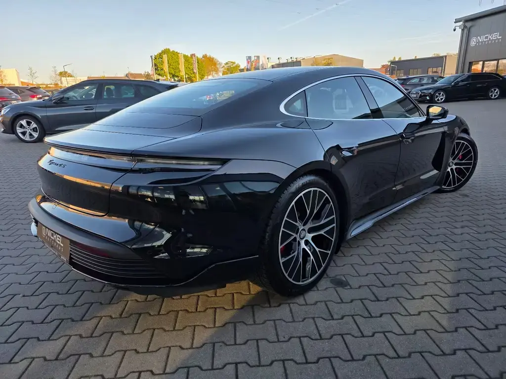 Main__Slider__Photo:Porsche Taycan 4 S *HuD*Matrix*Pano*Massage*360°*1. Hand 01/2023-1