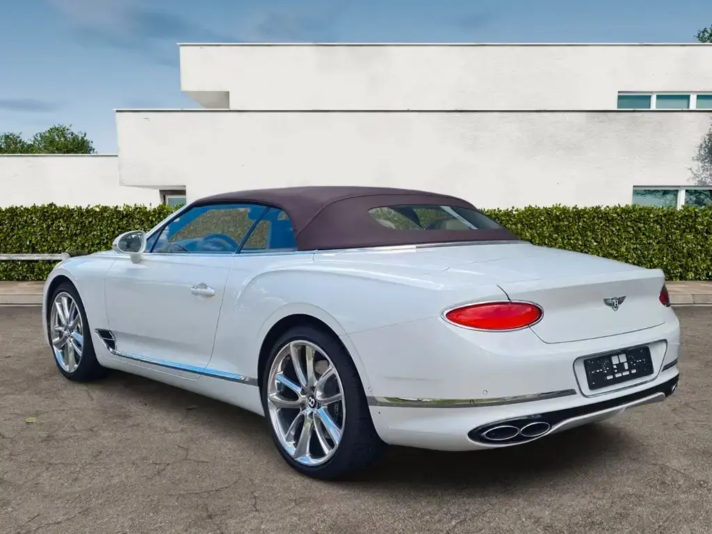 Main__Slider__Photo:Bentley Continental GTC V8 Top 06/2022-1
