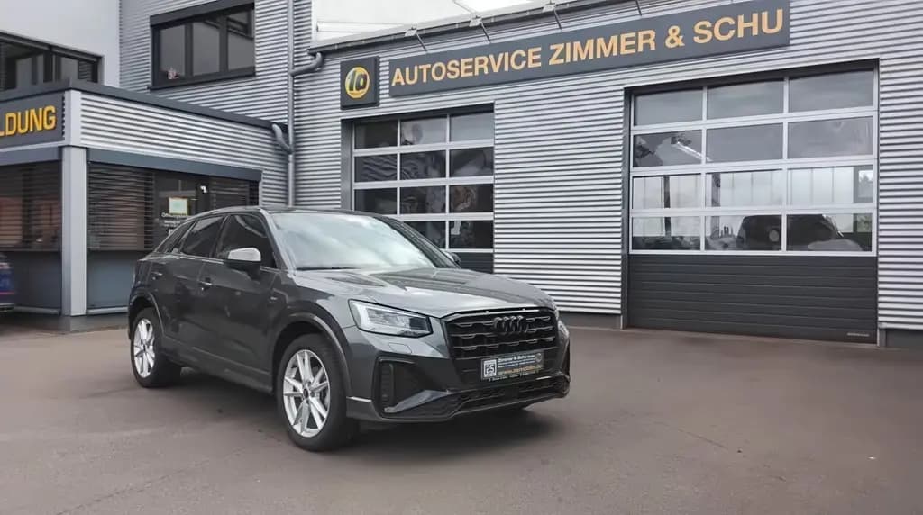 Main__Slider__Photo:Audi Q2 35 TFSI S line 01/2022-0